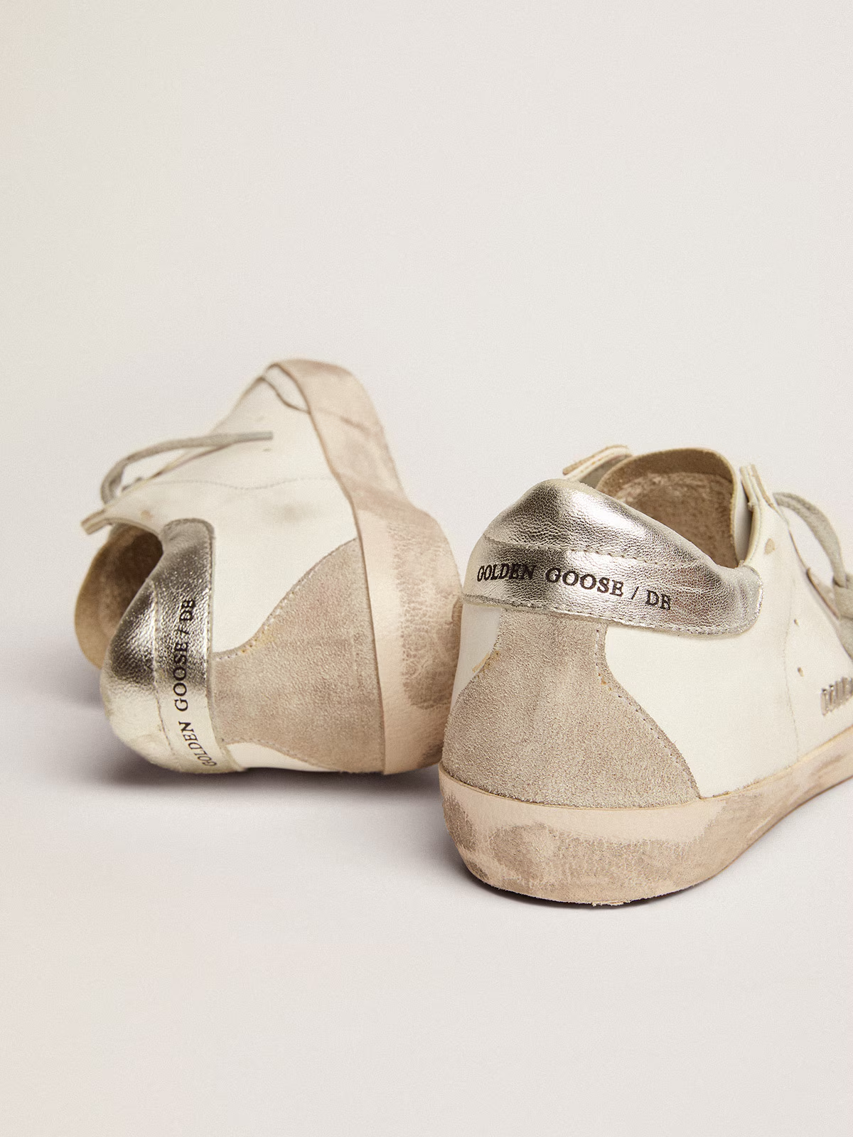 Super-Star Donna con talloncino argentato e metal studs lettering
