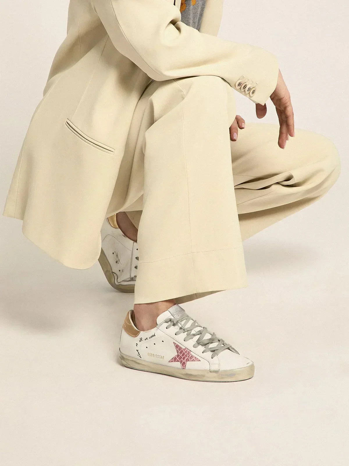 Super-Star sneakers with handwritten lettering and crocodile-print leather stars（Bargain price）